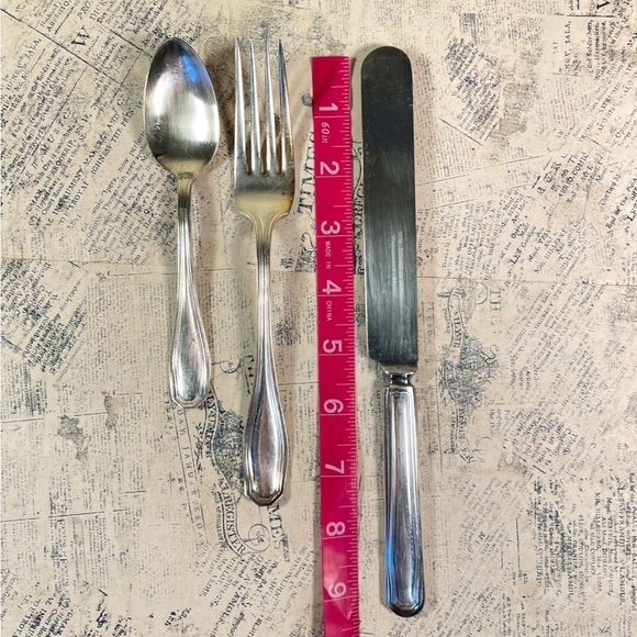 WM Rogers & Son  12  DWT set of 22 Flatware - Picture 7 of 7